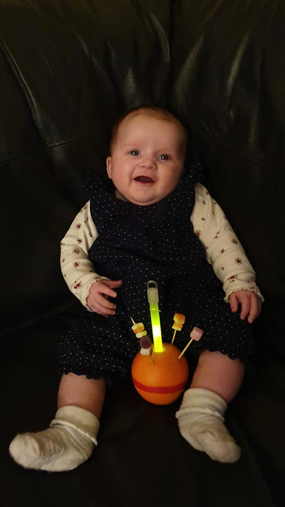 Elodie is registered to the contest to win money with this photo: baby, cheek, child, fun, person, sitting, toddler, yellow