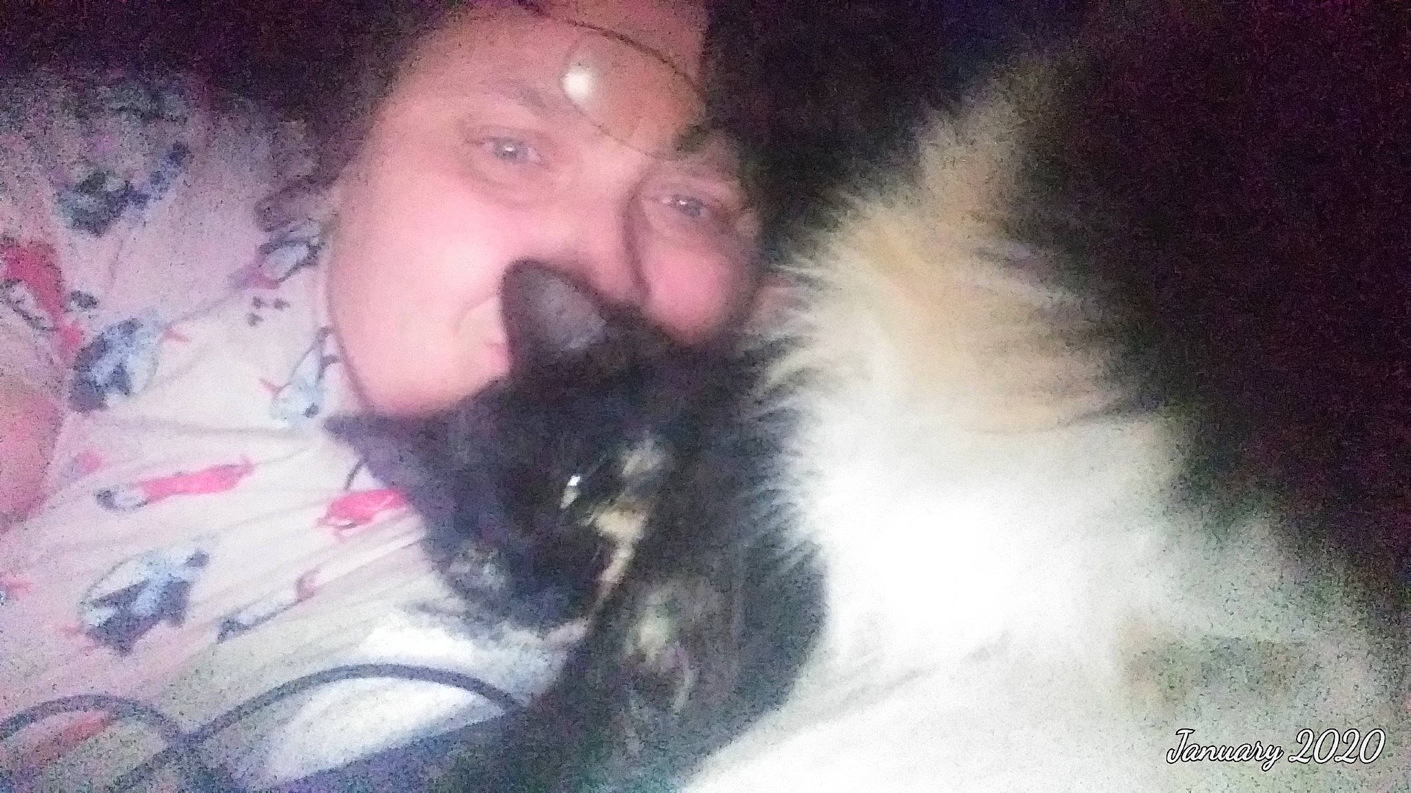 Cali is registered to the contest to win money with this photo: beard, black_hair, ear, eye, face, facial_hair, forehead, fun, hair, head, human, jaw, long_hair, mouth, nose, organ, photography, selfie, smile, whiskers