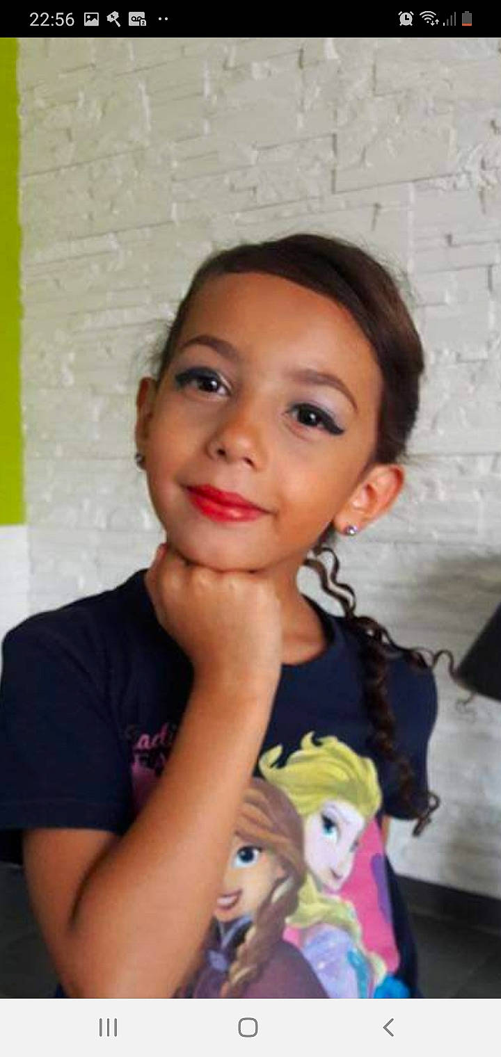 Lisa a rejoint le concours — aidez-le/la à gagner de superbes lots ! beauty, black_hair, cheek, child, child_model, chin, eyebrow, face, forehead, hair, hairstyle, joy, lip, long_hair, nose, person, skin, smile, toddler