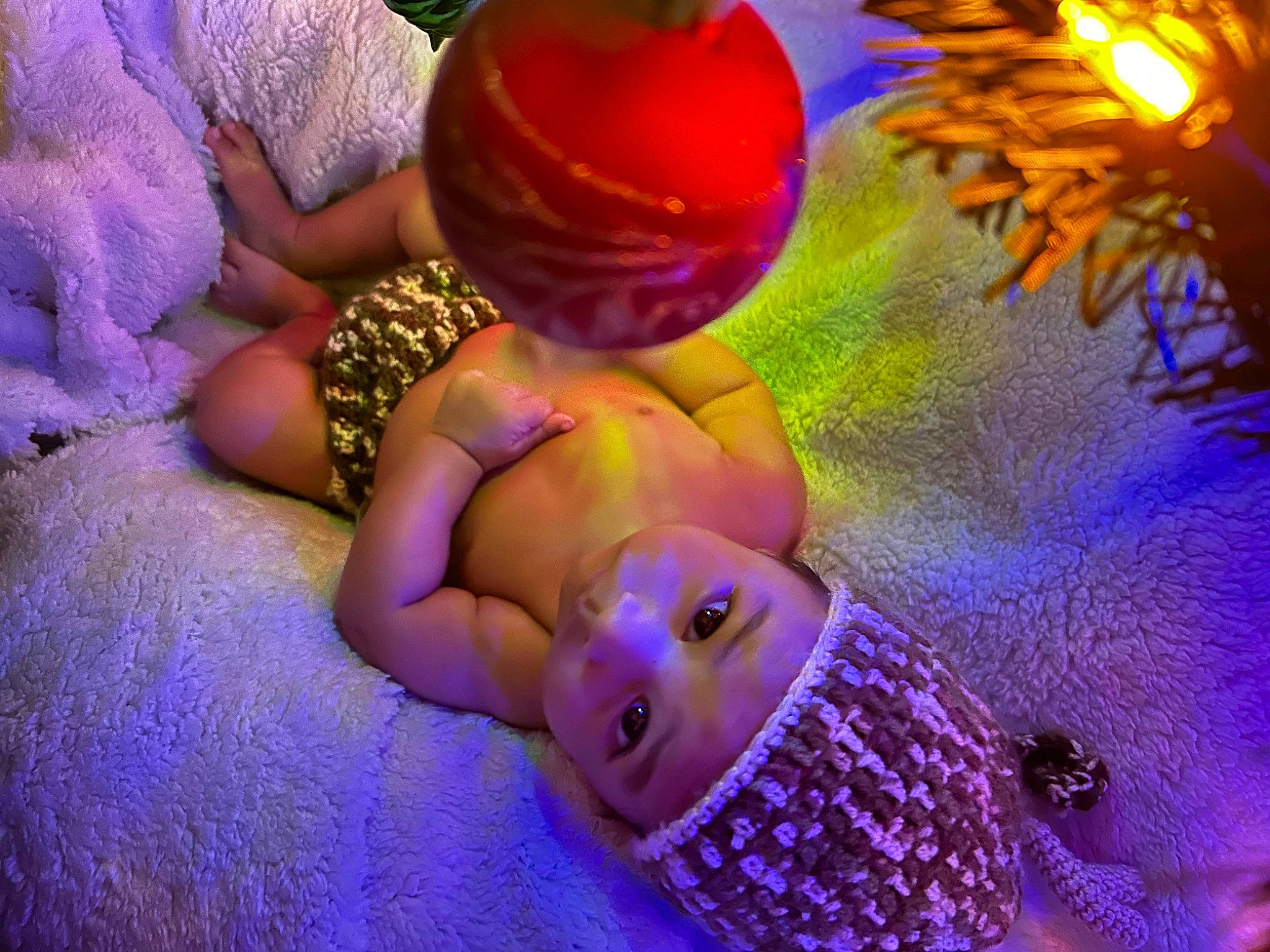 Matthias is registered to the contest to win money with this photo: abdomen, child, electric_blue, entertainment, event, finger, fun, hand, happy, headwear, human_leg, leisure, magenta, party, party_supply, people_in_nature, person, pink, purple, toddler