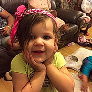 Sienna is registered to the contest to win money with this photo: