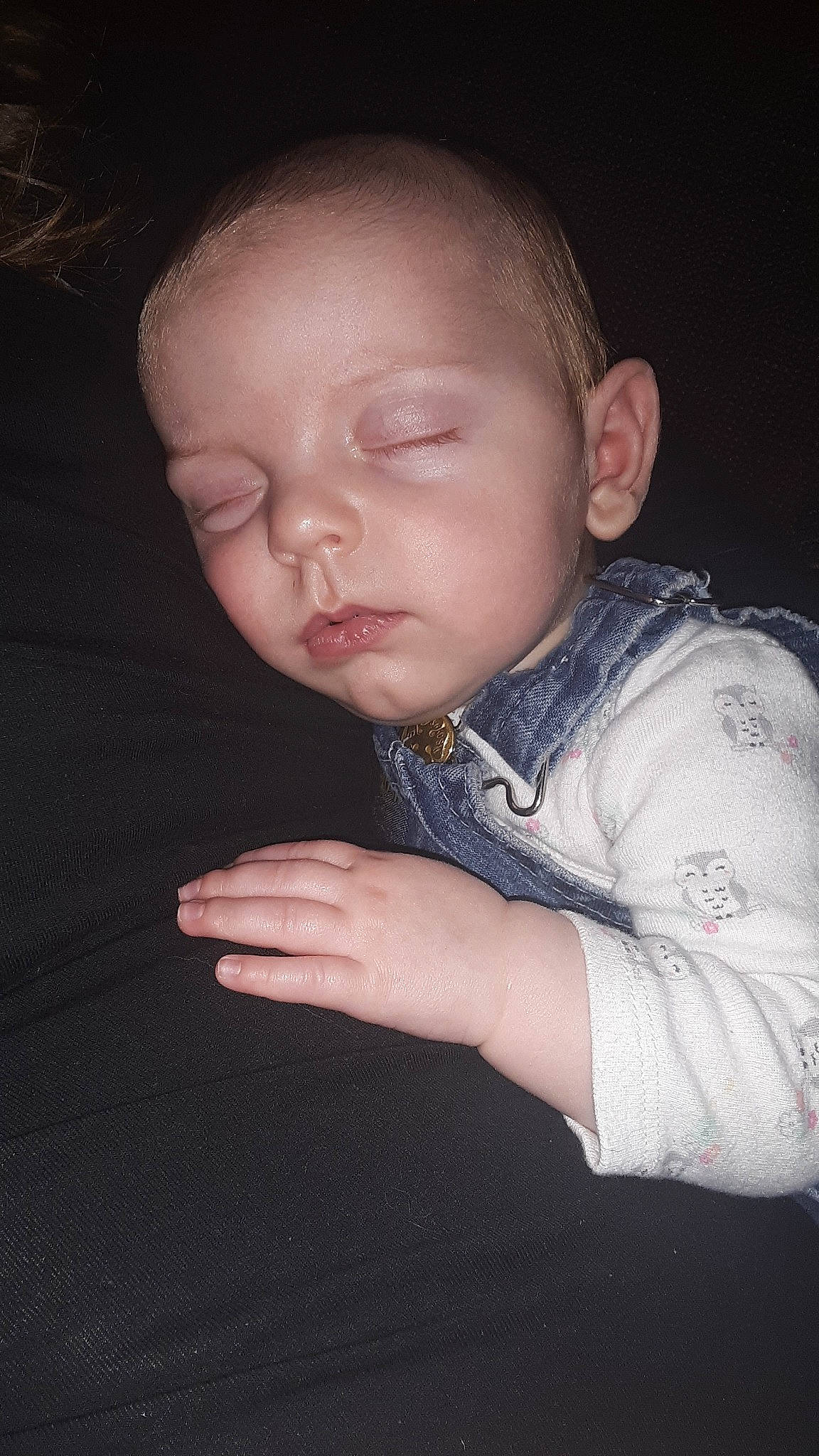 Scarlette is registered to the contest to win money with this photo: arm, baby, cheek, child, chin, ear, eye, face, finger, forehead, fun, gesture, hand, head, lip, mouth, nose, person, skin, smile