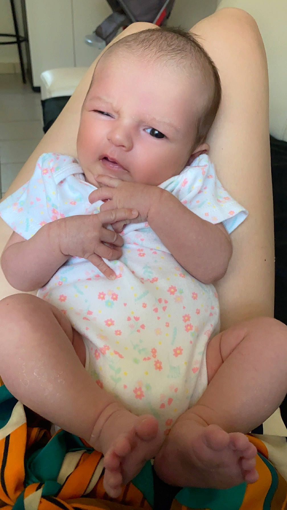 Lylou participe au concours pour gagner de l'argent avec cette photo : baby_toddler_clothing, cheek, chin, comfort, eye, face, gesture, hand, human_body, iris, joint, leg, lip, mouth, muscle, neck, organ, person, skin, sleeve