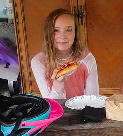 Jessi joined the competition — help win amazing prizes! american_food, audio_equipment, breakfast, cable, comfort_food, cooking, cuisine, dish, eating, fast_food, finger_food, food, food_craving, joy, junk_food, person, recipe, side_dish, sitting, smile