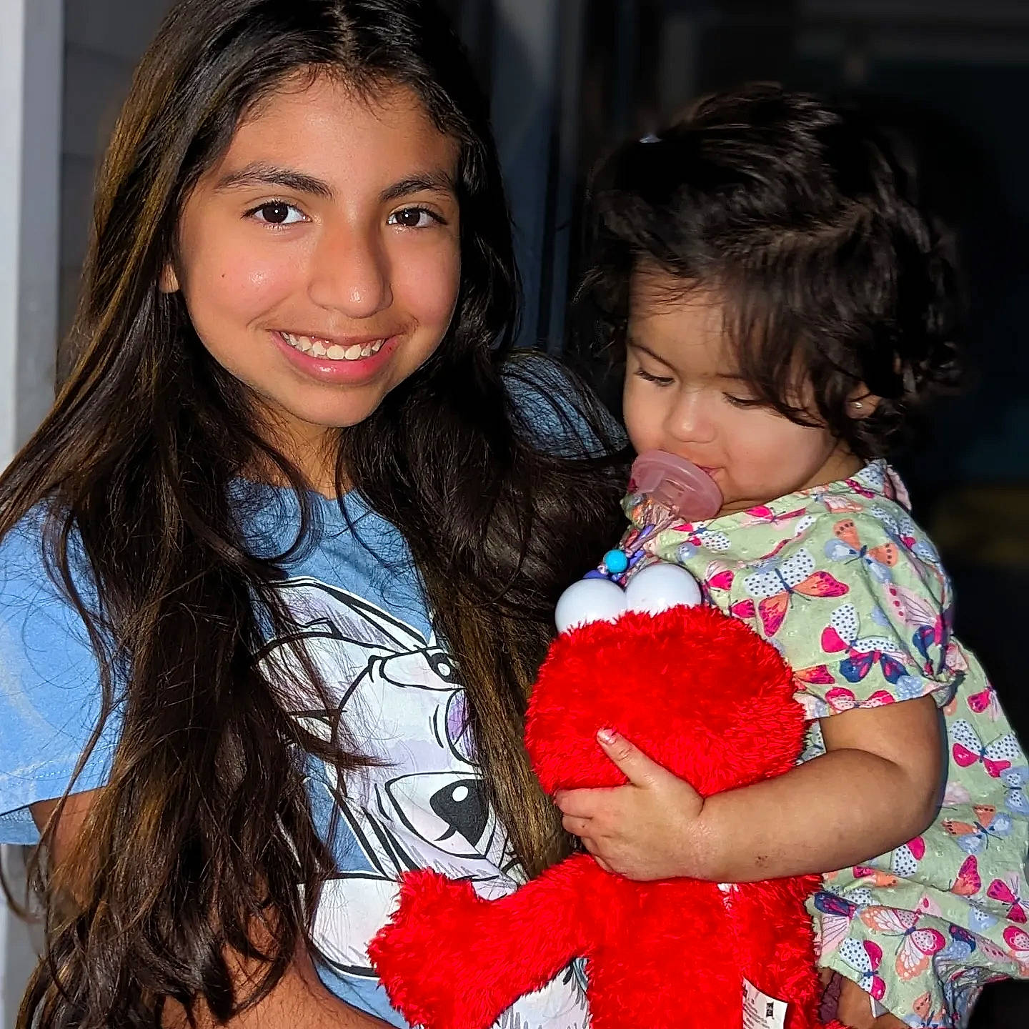 Ariana joined the competition — help win amazing prizes! baby_toddler_clothing, brown_hair, child, event, facial_expression, flash_photography, fun, gesture, happy, human, human_body, iris, joy, layered_hair, lip, long_hair, organ, person, skin, smile