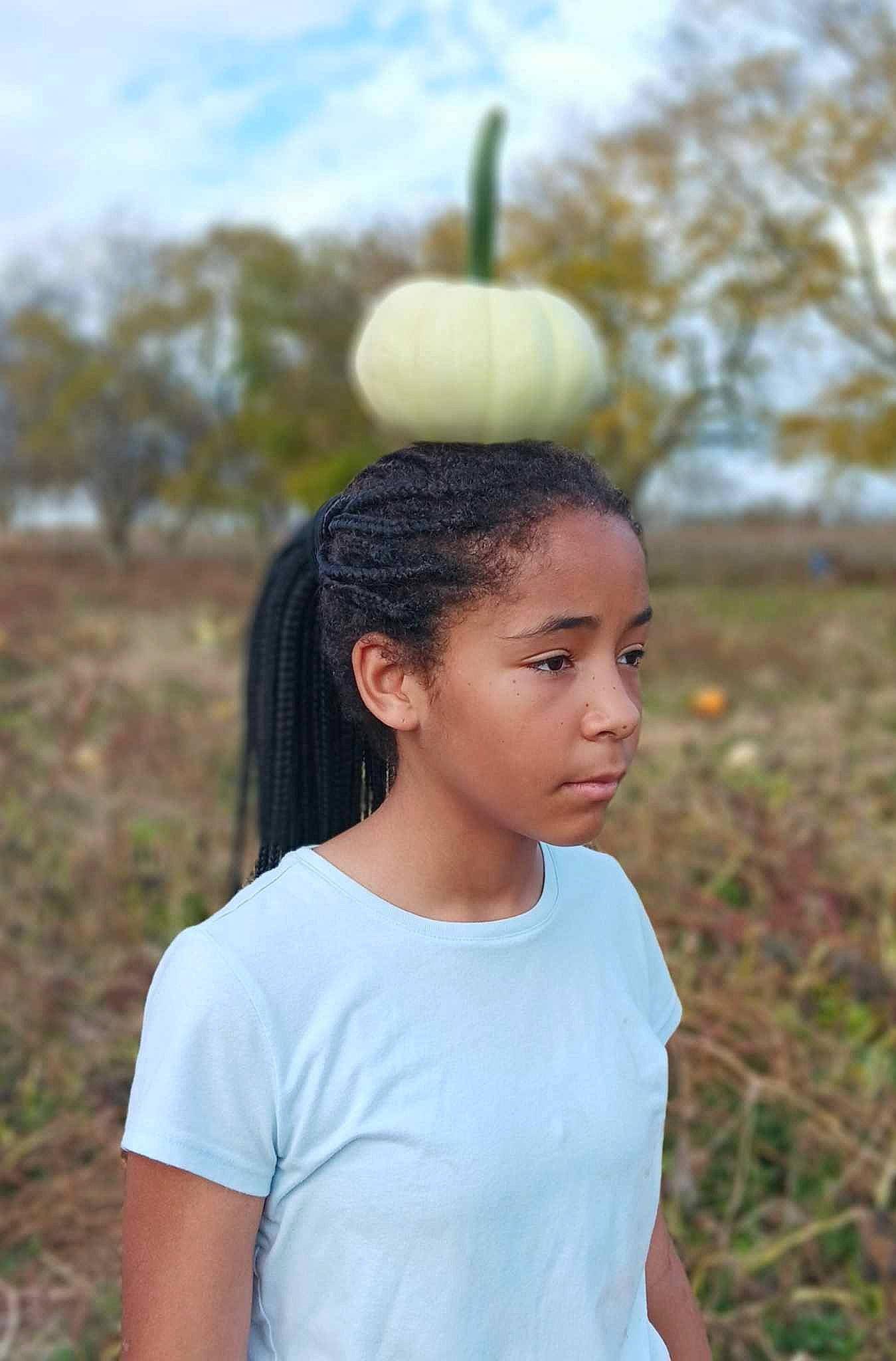 Alyssa joined the competition — help win amazing prizes! banana_family, flash_photography, food, fruit, grass, grassland, hairstyle, happy, head, jewellery, leisure, natural_foods, nature, neck, people_in_nature, person, plant, sky, sunlight, t_shirt