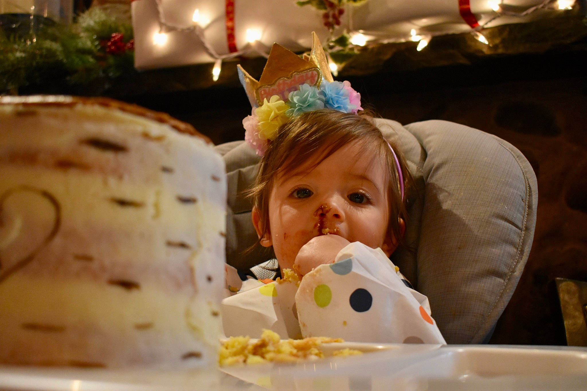 Ariella is registered to the contest to win money with this photo: buttercream, child, comfort_food, cuisine, dessert, dish, event, food, fun, happy, icing, ingredient, lighting, party_supply, person, plant, plate, recipe, sweetness, tableware