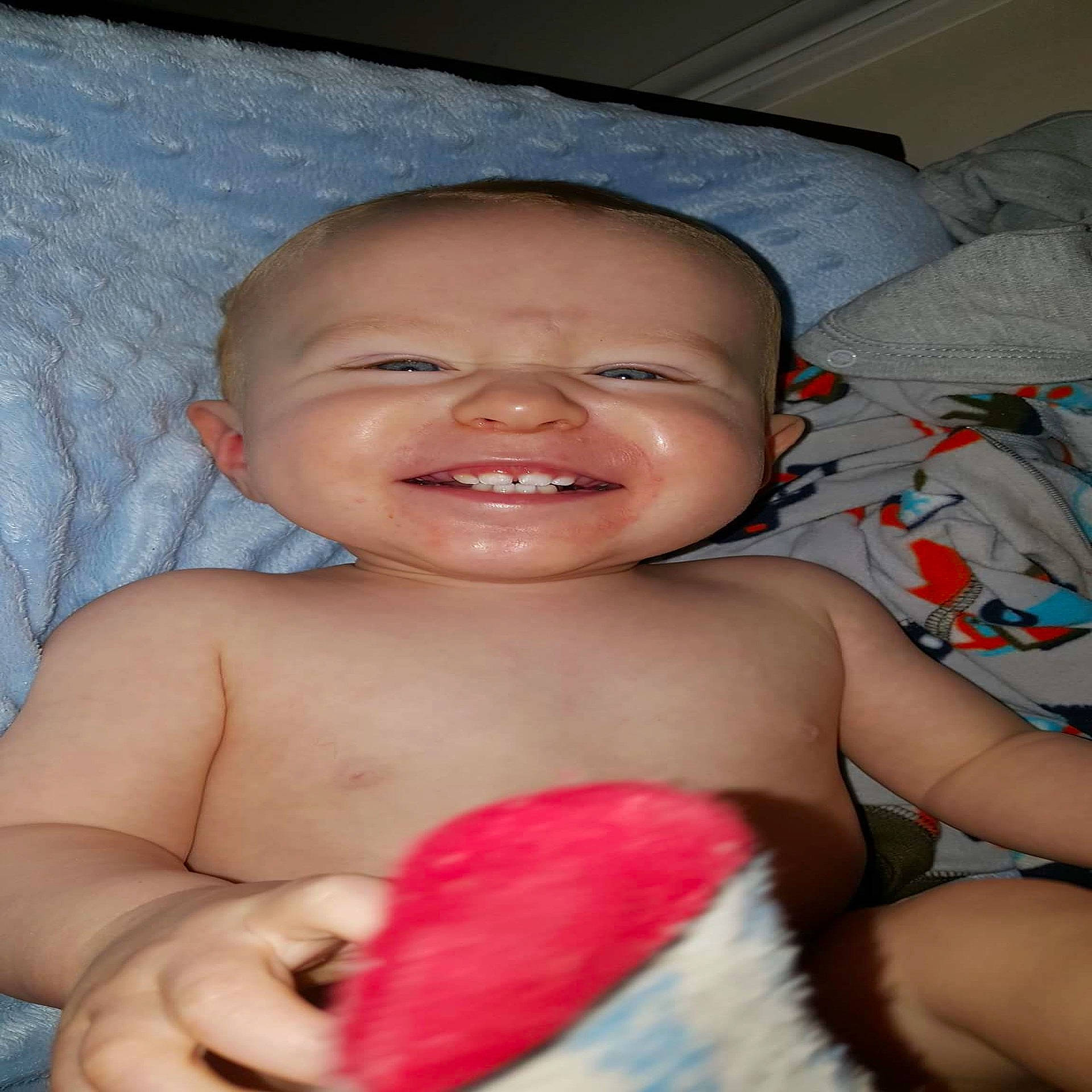 Chase is registered to the contest to win money with this photo: