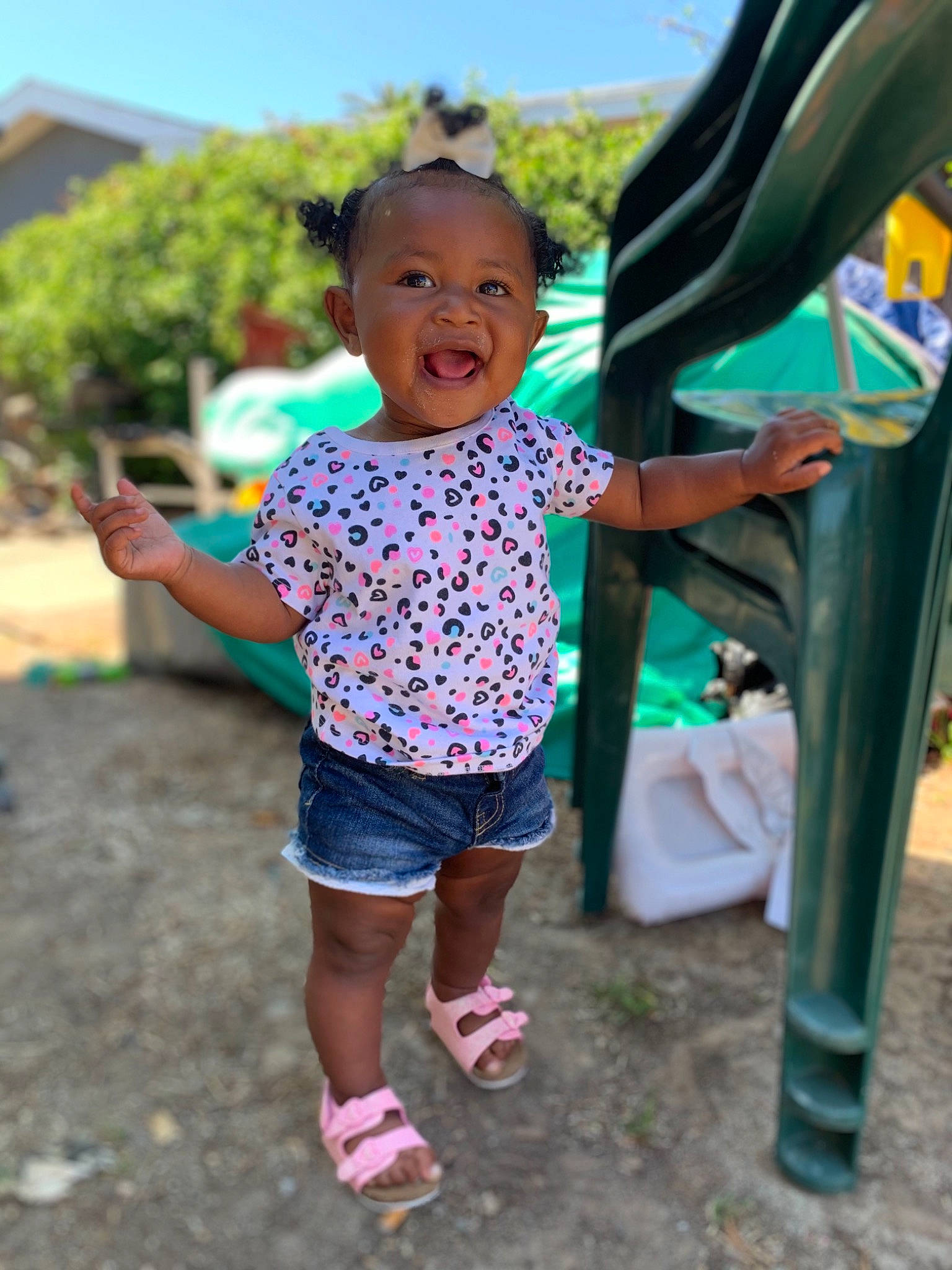 Kathryn is registered to the contest to win money with this photo: baby, baby_toddler_clothing, child, city, fun, grass, happy, leaf, leisure, magenta, people_in_nature, person, pink, recreation, shorts, sky, sleeve, smile, t_shirt, toddler