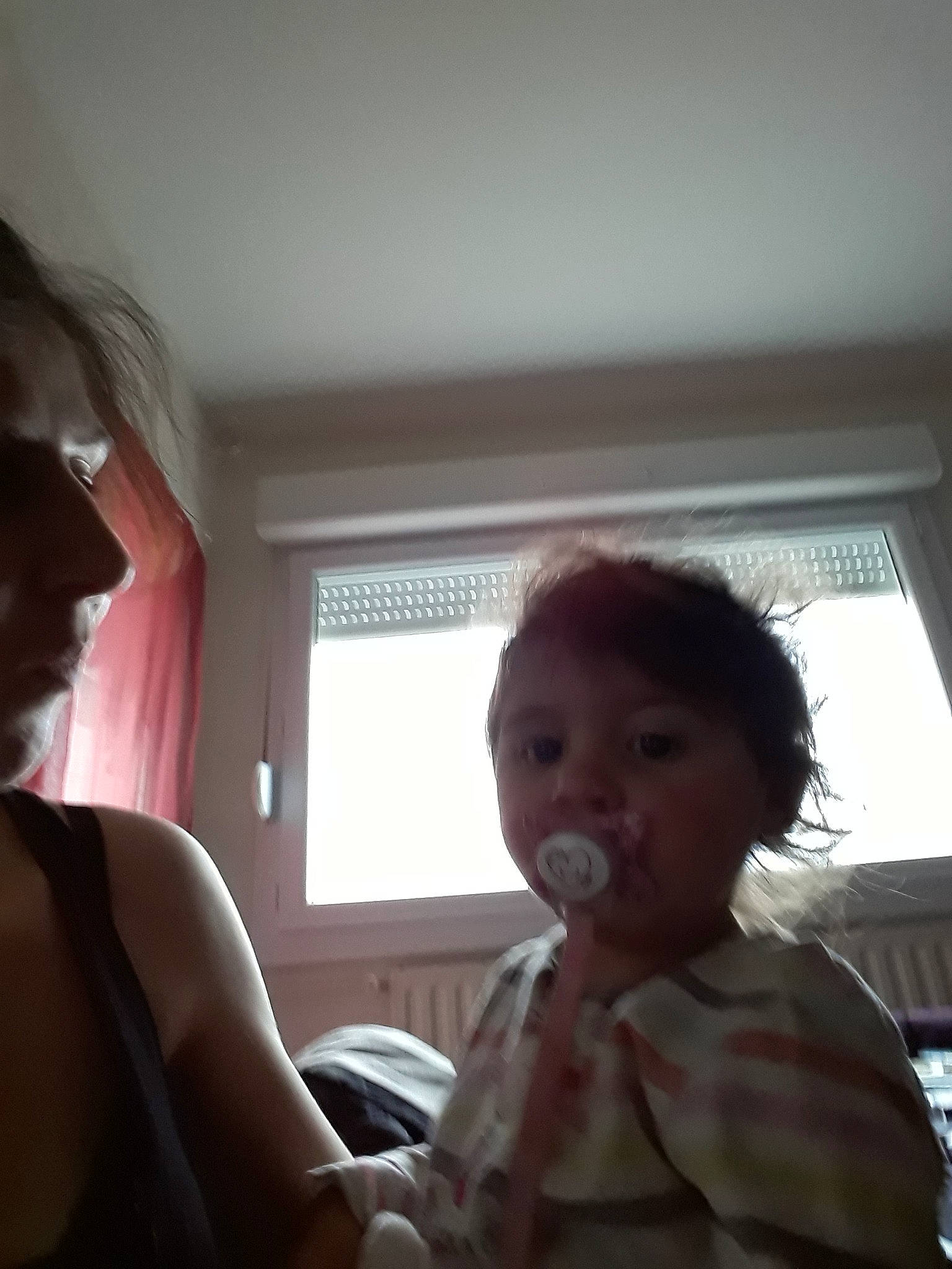 Rim a rejoint le concours — aidez-le/la à gagner de superbes lots ! arm, cheek, child, chin, day, ear, eye, finger, fun, girl, hair, hand, infant, mouth, neck, nose, person, product, skin, smile