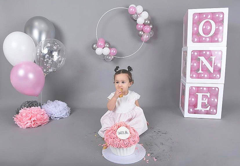 Mia is registered to the contest to win money with this photo: art, balloon, beauty, circle, event, fashion_accessory, font, hair_accessory, happy, headpiece, jewellery, magenta, ornament, party_supply, person, petal, pink, product, purple, red