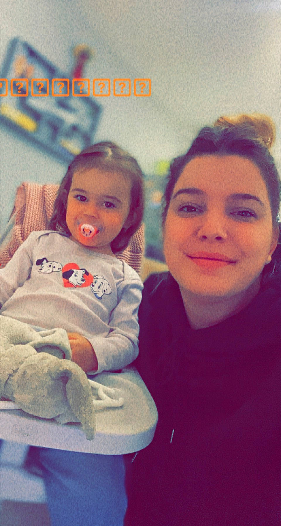 Léna participe au concours pour gagner de l'argent avec cette photo : baby_toddler_clothing, cheek, chin, cool, eye, face, facial_expression, hair, happy, head, human_body, iris, joy, lip, mouth, nose, outerwear, person, skin, sleeve