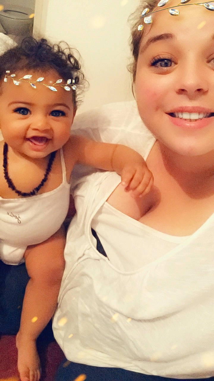 Léhana a rejoint le concours — aidez-le/la à gagner de superbes lots ! abdomen, child, child_model, face, fashion_accessory, fun, girl, hair_accessory, hairstyle, happiness, head, headband, headgear, headpiece, joy, person, skin, smile