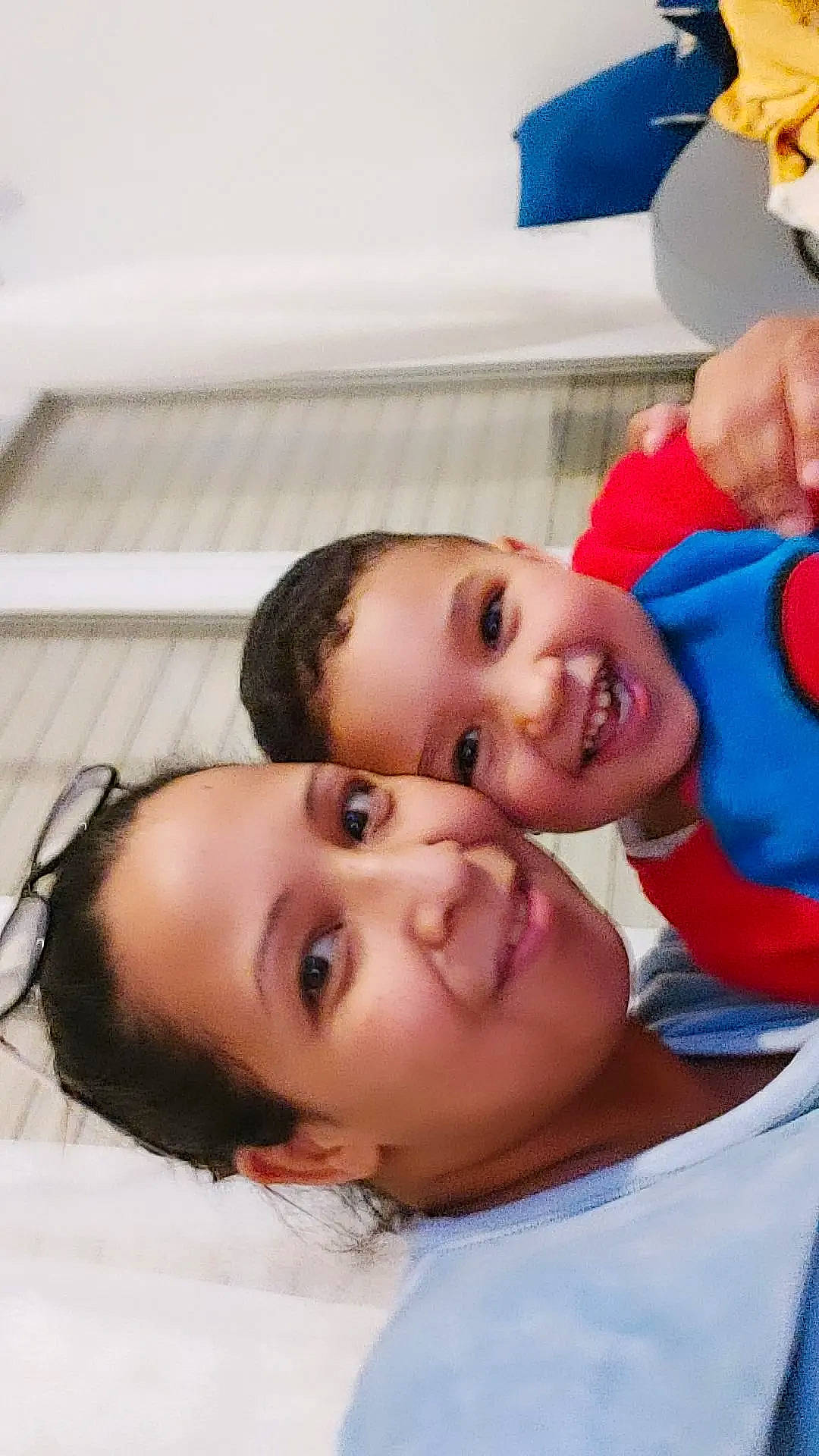 Yanis participe au concours pour gagner de l'argent avec cette photo : beauty, child, comfort, eye, eyebrow, eyelash, facial_expression, gesture, happy, joint, joy, lip, mouth, muscle, neck, nose, person, shoulder, skin, smile