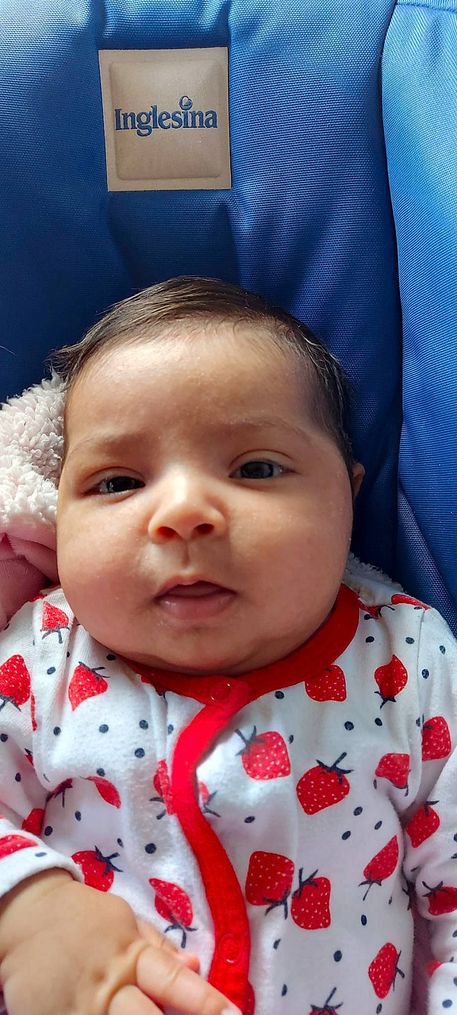 Cyrine participe au concours pour gagner de l'argent avec cette photo : baby_toddler_clothing, blue, cheek, chin, eye, eyebrow, eyelash, face, facial_expression, head, lip, mouth, neck, nose, organ, person, photograph, skin, sleeve, textile