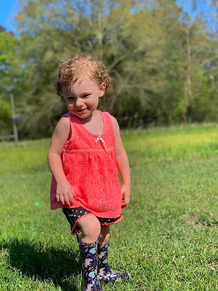 Kadence is registered to the contest to win money with this photo: child, child_model, footwear, fun, grass, grassland, happy, joy, meadow, people_in_nature, person, photography, plant, play, shoe, smile, spring, summer, toddler, tree