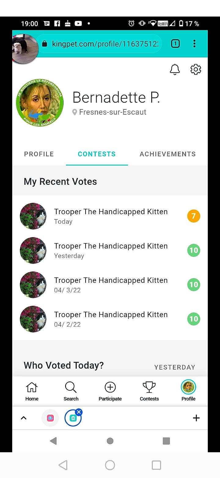 Tiago participe au concours pour gagner de l'argent avec cette photo : advertising, communication_device, font, happy, magenta, media, multimedia, number, person, product, rectangle, screenshot, software, technology, terrestrial_plant, web_page