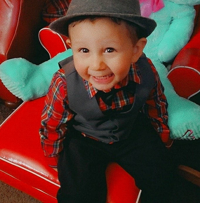 Levi is registered to the contest to win money with this photo: baby, baby_laughing, baby_toddler_clothing, carmine, child, child_model, cool, costume_accessory, costume_hat, cowboy_hat, fedora, hat, joy, laugh, nose, person, play, pleased, red, sun_hat