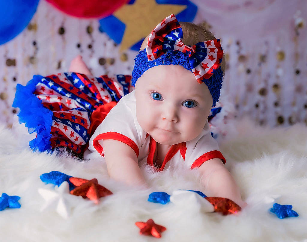 Annalee is registered to the contest to win money with this photo: baby, baby_toddler_clothing, beanie, blue, cap, child, costume_hat, fashion_accessory, fictional_character, finger, fun, happy, hat, headband, headpiece, headwear, knit_cap, pattern, person, sky