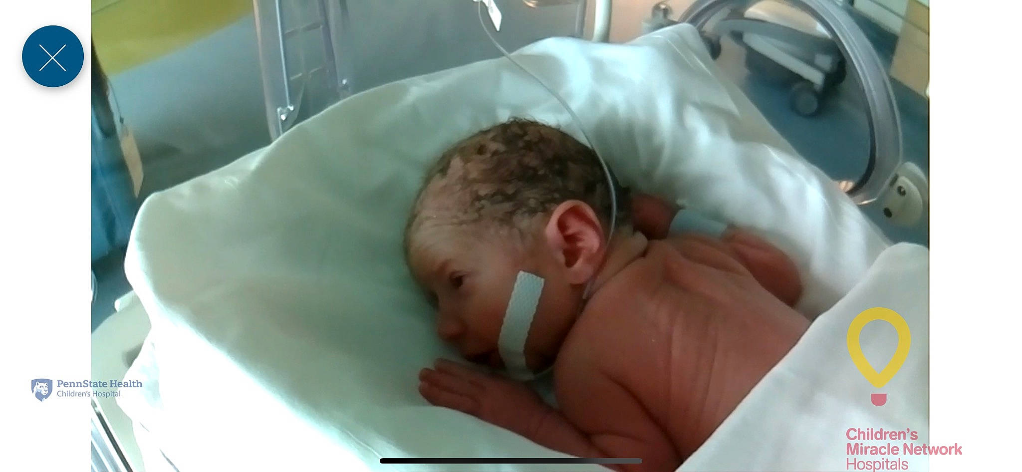 Krew is registered to the contest to win money with this photo: baby, baby_products, chest, child, childbirth, comfort, event, eye, hand, health_care, hospital, medical, medical_equipment, medical_procedure, patient, pediatrics, person, room, service, thumb