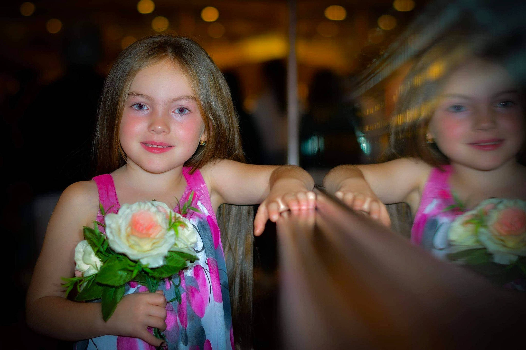 Marie participe au concours pour gagner de l'argent avec cette photo : bouquet, ceremony, child, dress, event, floral_design, floristry, flower, flower_arranging, fun, happy, iris, joy, person, photography, pink, plant, rose, smile, toddler