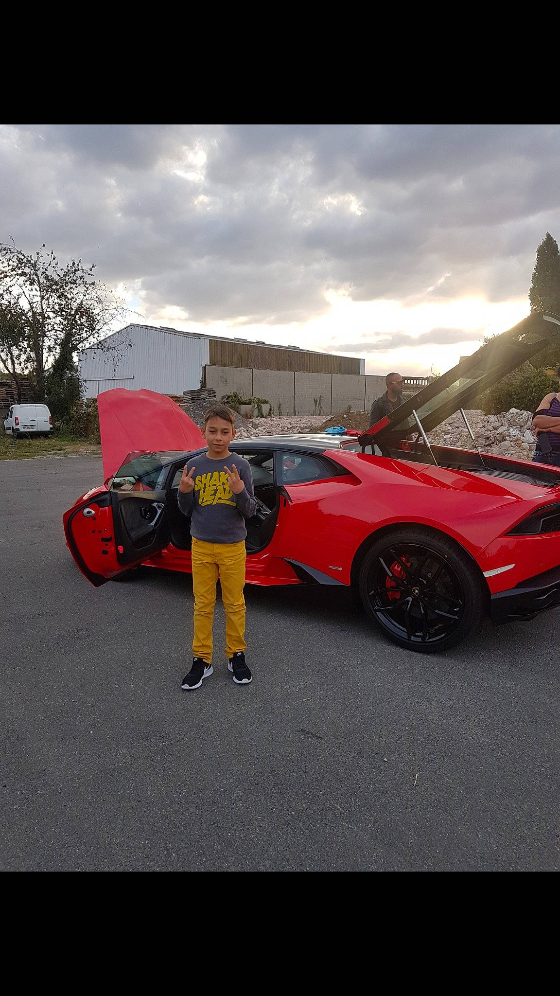 Florin Daniel participe au concours pour gagner de l'argent avec cette photo : automotive_design, automotive_exterior, car, ferrari_f, land_vehicle, luxury_vehicle, motor_vehicle, performance_car, person, race_car, sports_car, supercar, vehicle, wheel