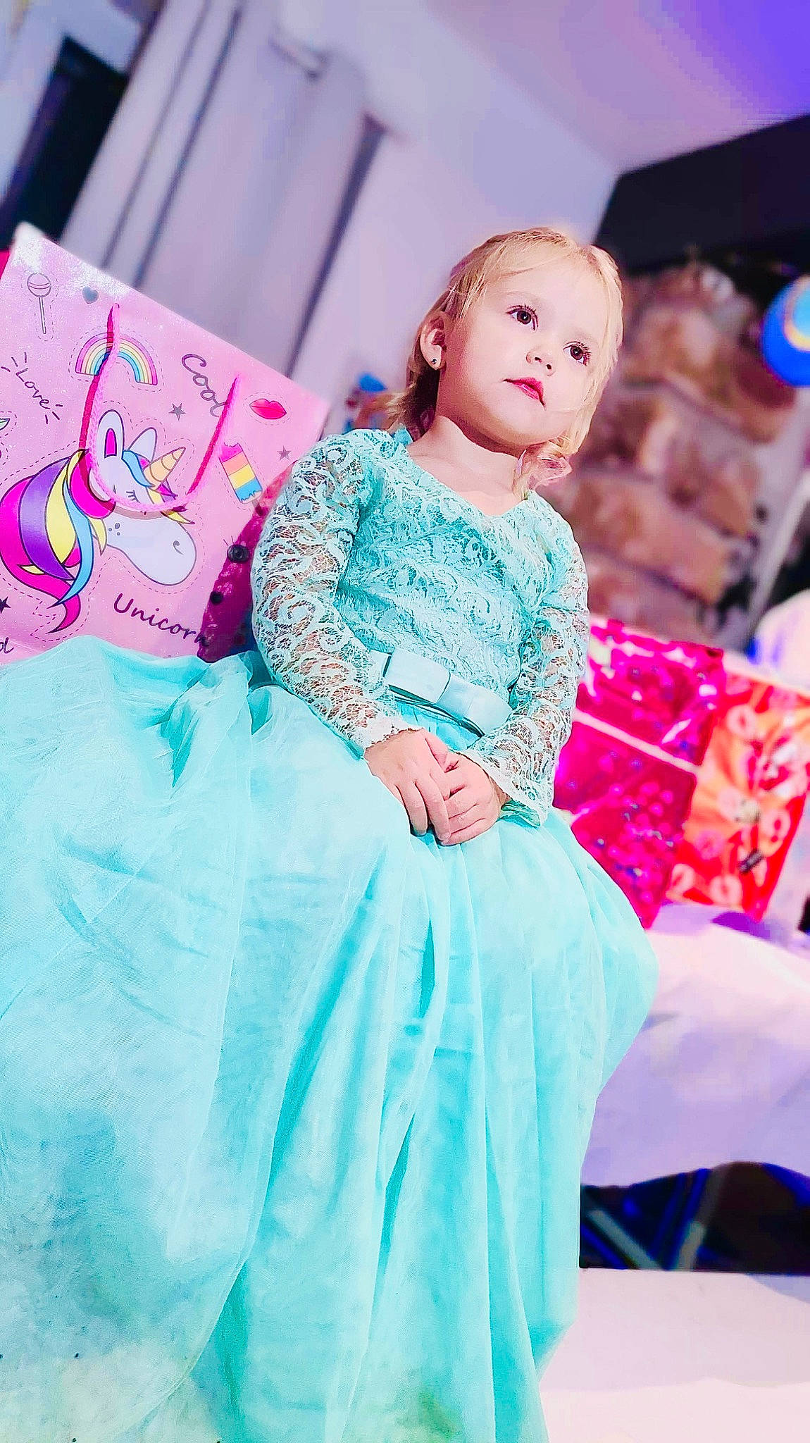 élena a rejoint le concours — aidez-le/la à gagner de superbes lots ! aqua, child, clothing, day_dress, dress, electric_blue, event, facial_expression, fashion_design, formal_wear, gown, happy, magenta, one_piece_garment, pattern, person, pink, sleeve, textile, toy