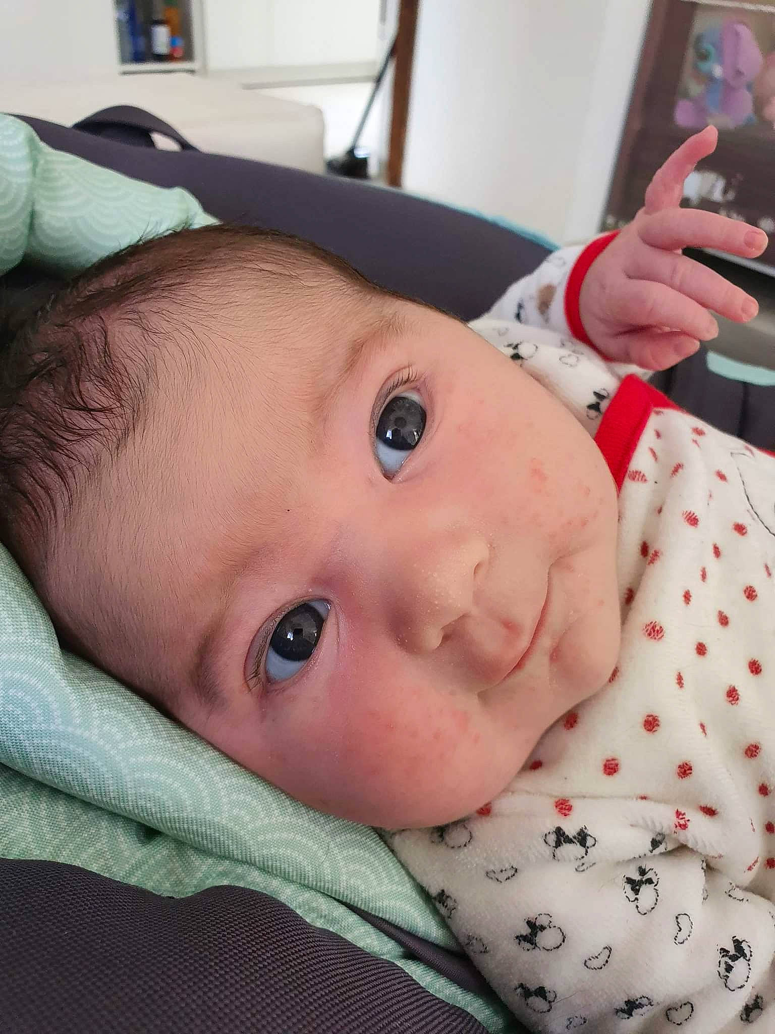 Luna participe au concours pour gagner de l'argent avec cette photo : baby, baby_products, baby_toddler_clothing, cheek, child, comfort, ear, eyebrow, eyelash, happy, headgear, iris, lip, mouth, neck, nose, person, skin, sleeve, toddler