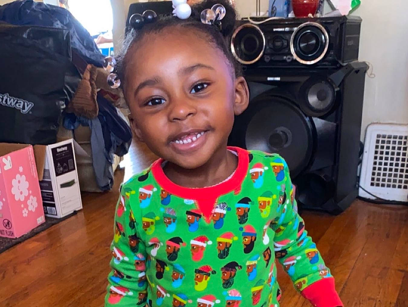 Serenity is registered to the contest to win money with this photo: audio_equipment, baby_toddler_clothing, child, event, eyewear, flooring, fun, hairstyle, happy, home_appliance, joy, leisure, loudspeaker, pattern, person, photography, play, room, smile, snapshot