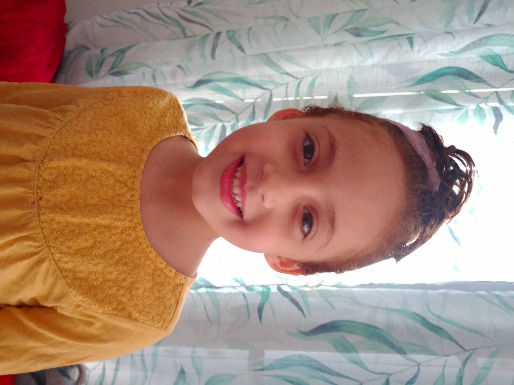 Mayar a rejoint le concours — aidez-le/la à gagner de superbes lots ! cheek, chin, comfort, eye, eyebrow, eyelash, forehead, fun, happy, head, iris, joy, leisure, linens, lip, mouth, neck, nose, person, skin