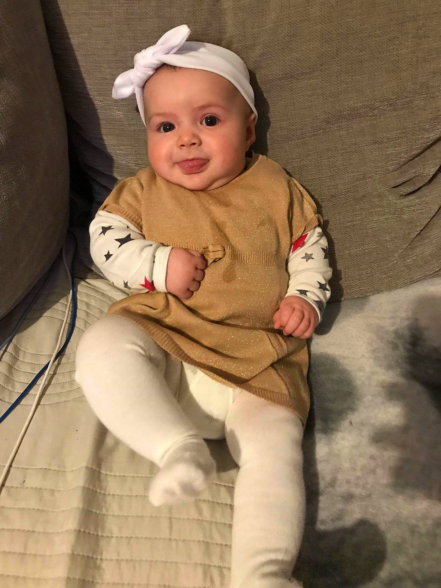 Kenza participe au concours pour gagner de l'argent avec cette photo : boy, child, girl, headgear, human, infant, person, product, skin, smile, textile, toddler