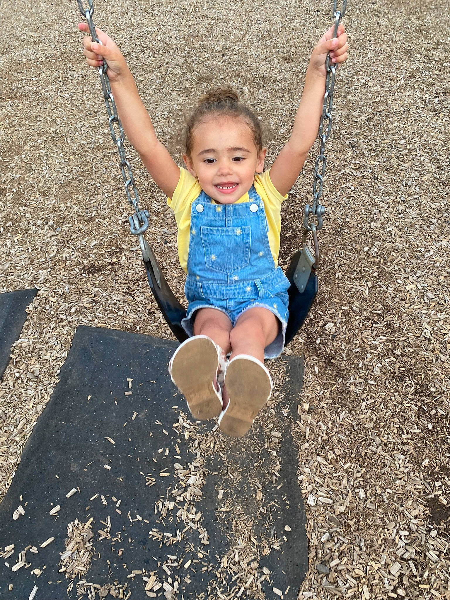 Melani is registered to the contest to win money with this photo: child, city, electric_blue, eye, face, flash_photography, fun, grass, happy, human_body, human_leg, joy, leg, leisure, people_in_nature, person, recreation, shorts, smile, sunlight