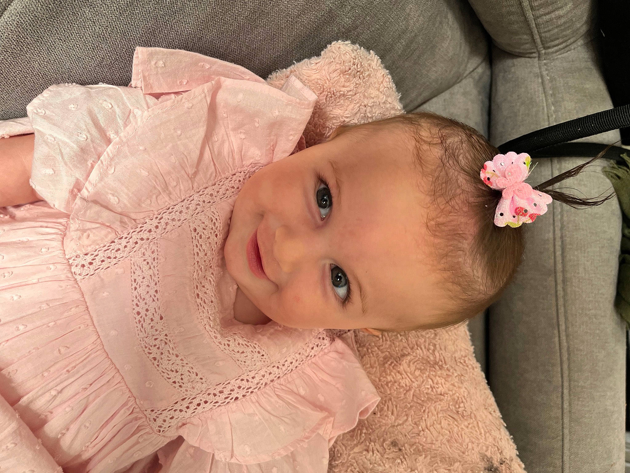 Ela participe au concours pour gagner de l'argent avec cette photo : baby_toddler_clothing, cheek, chin, dress, eye, eyebrow, eyelash, face, facial_expression, fashion, hair, hairstyle, head, human, joy, lip, nose, organ, person, product