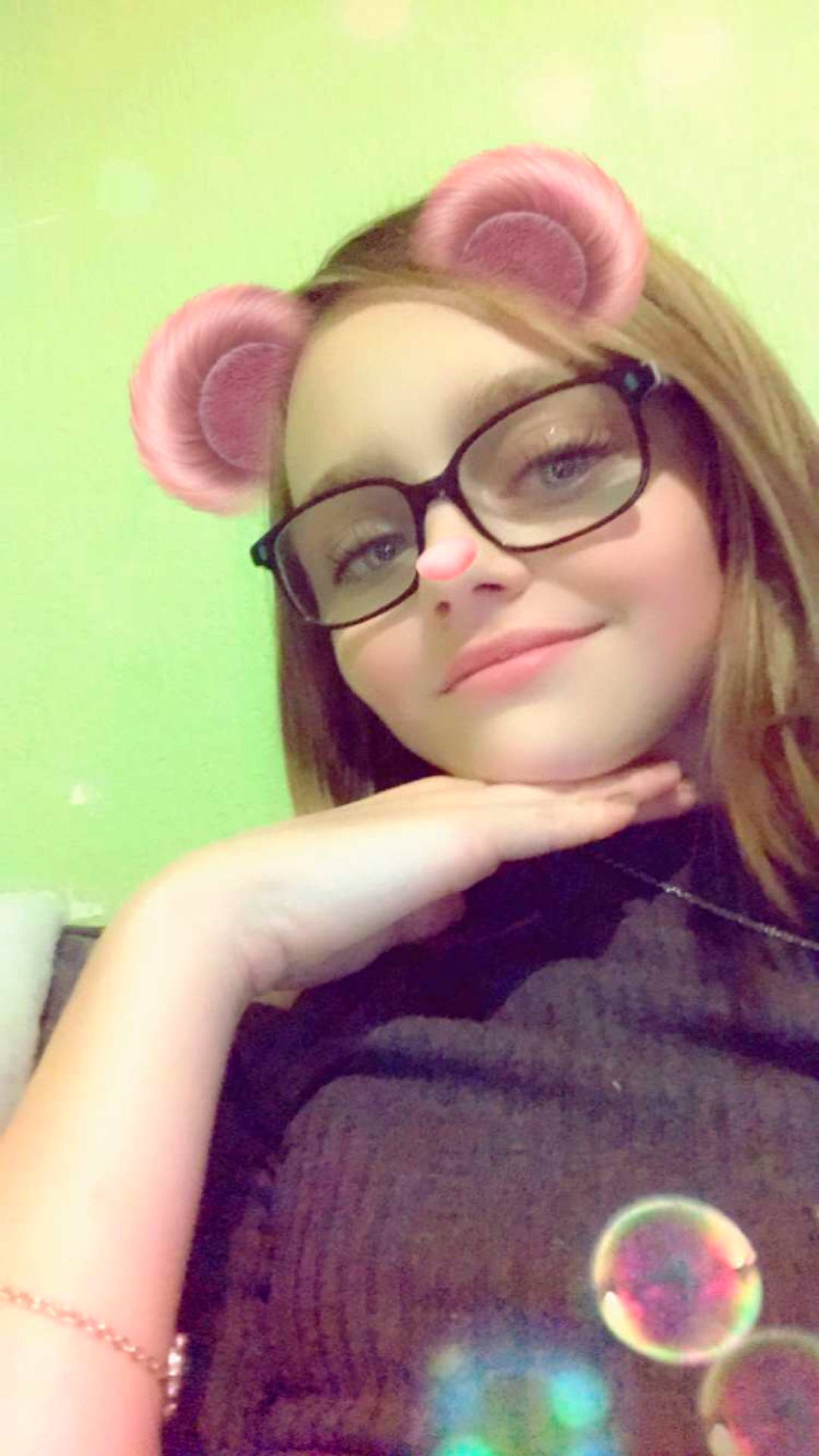 Adrianna a rejoint le concours — aidez-le/la à gagner de superbes lots ! brown_hair, cheek, cool, ear, eye, eyebrow, eyewear, forehead, girl, glasses, hair_coloring, hairstyle, health_beauty, lip, long_hair, person, purple, selfie, vision_care