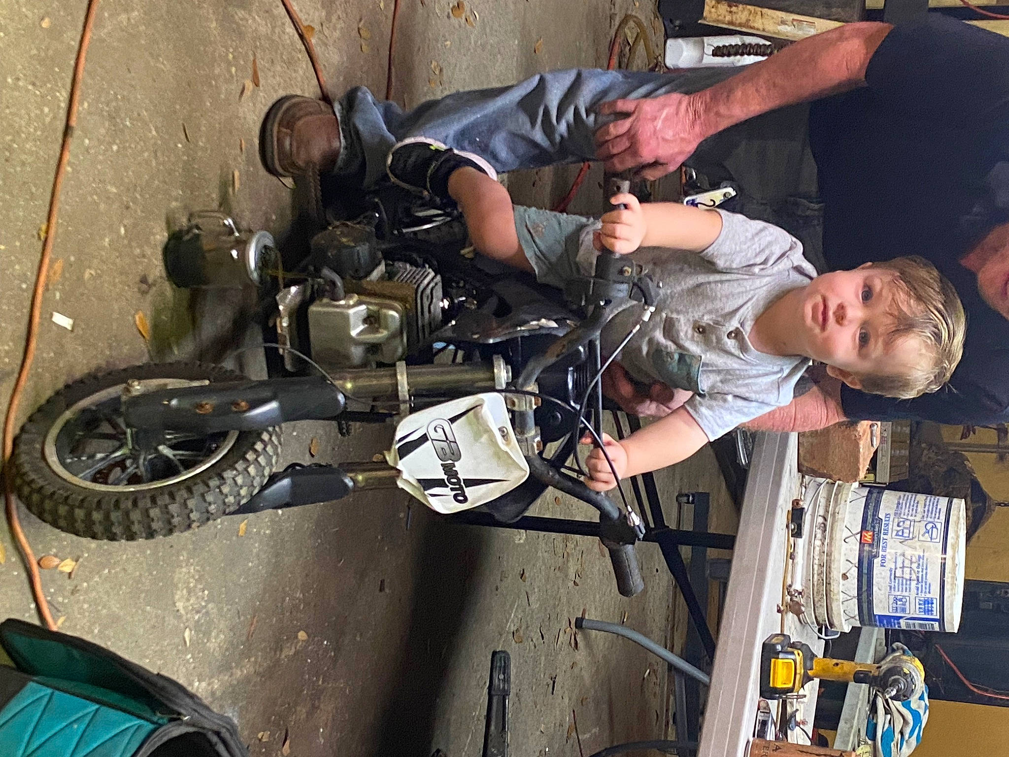 Kayson is registered to the contest to win money with this photo: automotive_design, automotive_exterior, automotive_lighting, automotive_tire, automotive_wheel_system, bicycle_tire, engineering, fender, headlamp, machine, mechanic, motor_vehicle, motorcycle, motorcycle_accessories, motorcycling, person, rim, tire, vehicle, vehicle_brake