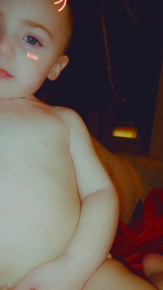 Noah is registered to the contest to win money with this photo: arm, cheek, chest, chin, eye, eyebrow, eyelash, finger, gesture, hand, human_body, jaw, joint, lip, mouth, muscle, neck, nose, person, shoulder