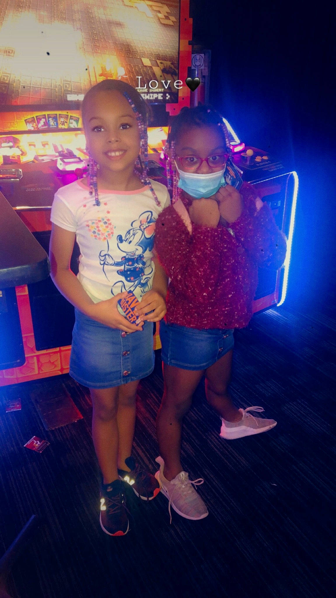 Kailynn is registered to the contest to win money with this photo: cool, electric_blue, electronic_device, entertainment, event, face, flash_photography, fun, happy, joy, leisure, magenta, person, pink, purple, sandal, shorts, smile, standing, t_shirt