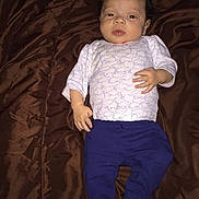 Alasia is registered to the contest to win money with this photo: