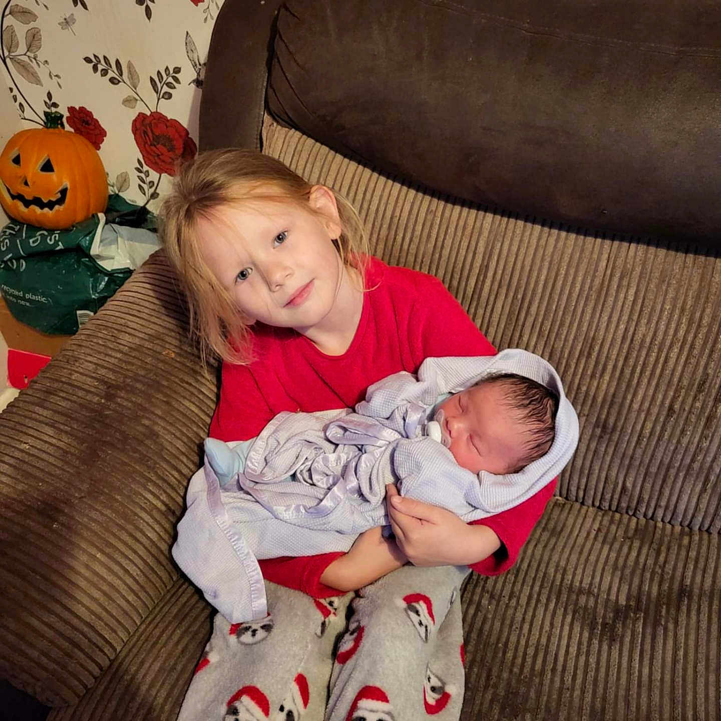 Euphemia is registered to the contest to win money with this photo: baby, blanket, chair, childbirth, clothing, couch, cushion, face, furniture, head, homedecor, newborn, people, person, photography, pillow, portrait, quilt, sleeping, t_shirt