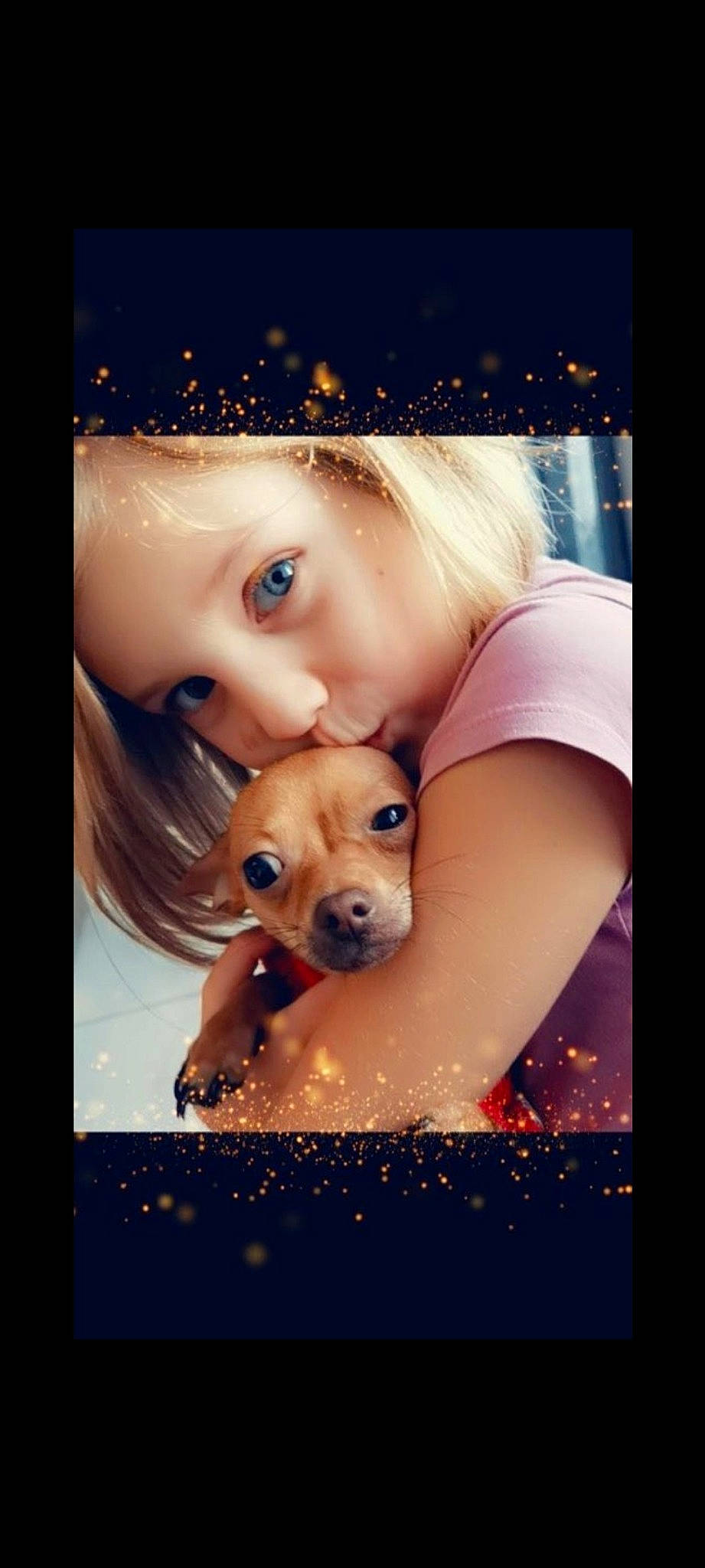 Wendy a rejoint le concours — aidez-le/la à gagner de superbes lots ! art, beauty, canidae, carnivore, child, companion_dog, display_device, dog, dog_breed, electronic_device, eyewear, fawn, flash_photography, fun, happy, person, photo_caption, picture_frame, selfie, sporting_group