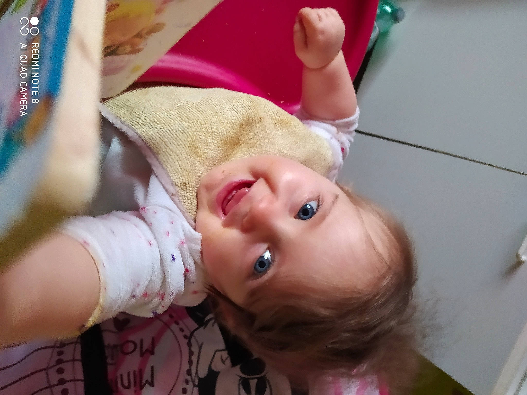 Sophia a rejoint le concours — aidez-le/la à gagner de superbes lots ! arm, baby, baby_toddler_clothing, cheek, ear, eyebrow, eyelash, finger, fun, gesture, hand, happy, headgear, lip, mouth, neck, nose, person, pink, skin