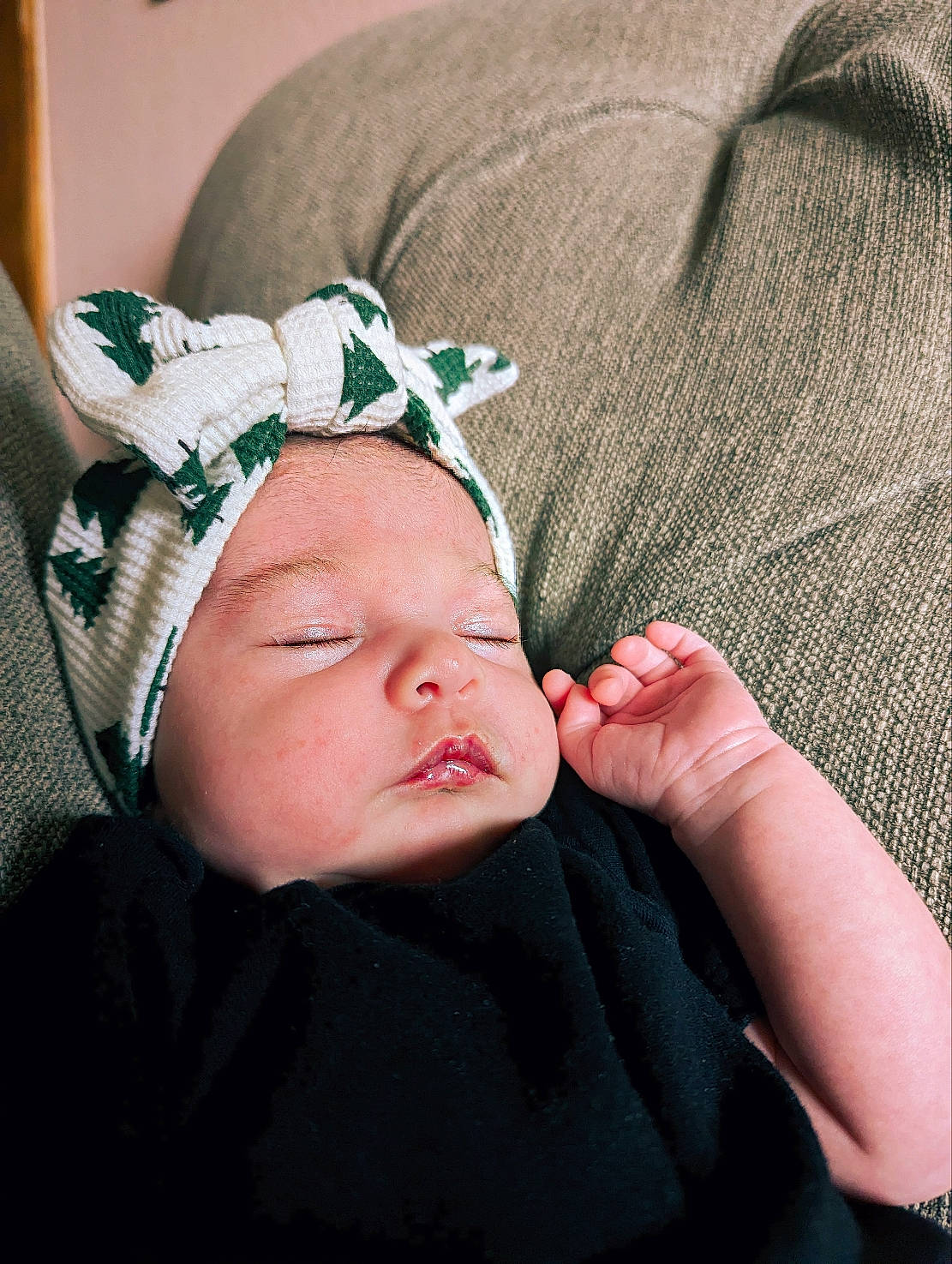 Darcy joined the competition — help win amazing prizes! baby, baby_sleeping, baby_toddler_clothing, cheek, child, close_up, comfort, eyelash, fashion_accessory, finger, gesture, grass, happy, headband, neck, person, skin, sleeve, textile, thumb
