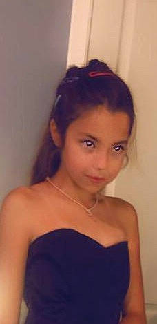 Océane a rejoint le concours — aidez-le/la à gagner de superbes lots ! beauty, black_hair, brown_hair, chin, dress, ear, eye, eyebrow, face, forehead, hair, hairstyle, lip, long_hair, nose, person, photography, selfie, shoulder, skin