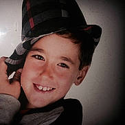 Zine-eddine participe au concours pour gagner de l'argent avec cette photo :