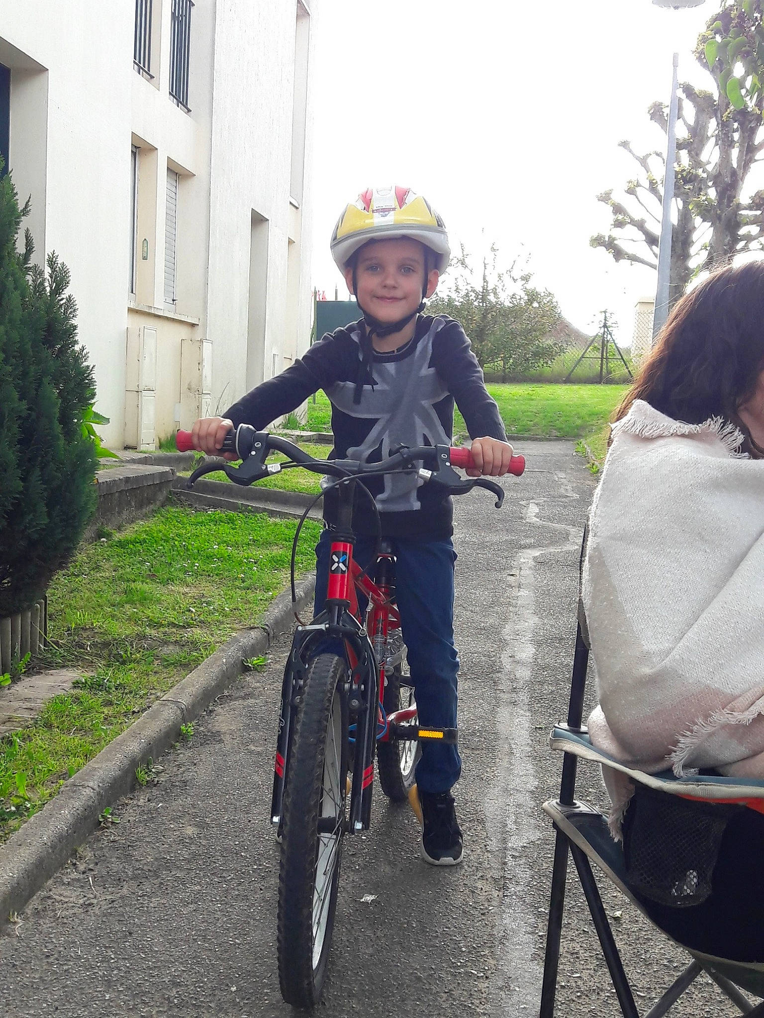 Maëron a rejoint le concours — aidez-le/la à gagner de superbes lots ! bicycle, bicycle_accessory, bicycle_clothing, bicycle_handlebar, bicycle_helmet, bicycle_wheel, bicycles_equipment_and_supplies, child, cycle_sport, cycling, endurance_sports, headwear, helmet, joy, mountain_bike, outdoor_recreation, person, personal_protective_equipment, recreation, road_bicycle