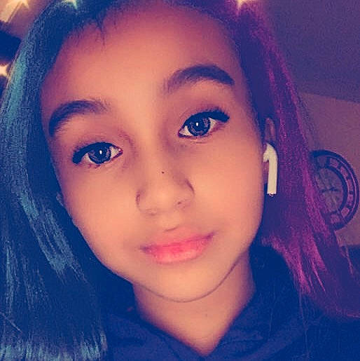 Aliana is registered to the contest to win money with this photo: beauty, black_hair, blue, cheek, chin, cool, eye, eyebrow, face, forehead, hair, hairstyle, head, lip, long_hair, nose, person, pink, purple, selfie