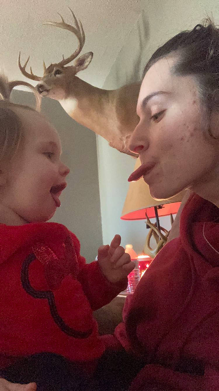 Abigail is registered to the contest to win money with this photo: cheek, clothing, ear, eyelash, face, gesture, hand, happy, head, human, human_body, jaw, joint, lip, mouth, neck, nose, organ, person, shoulder