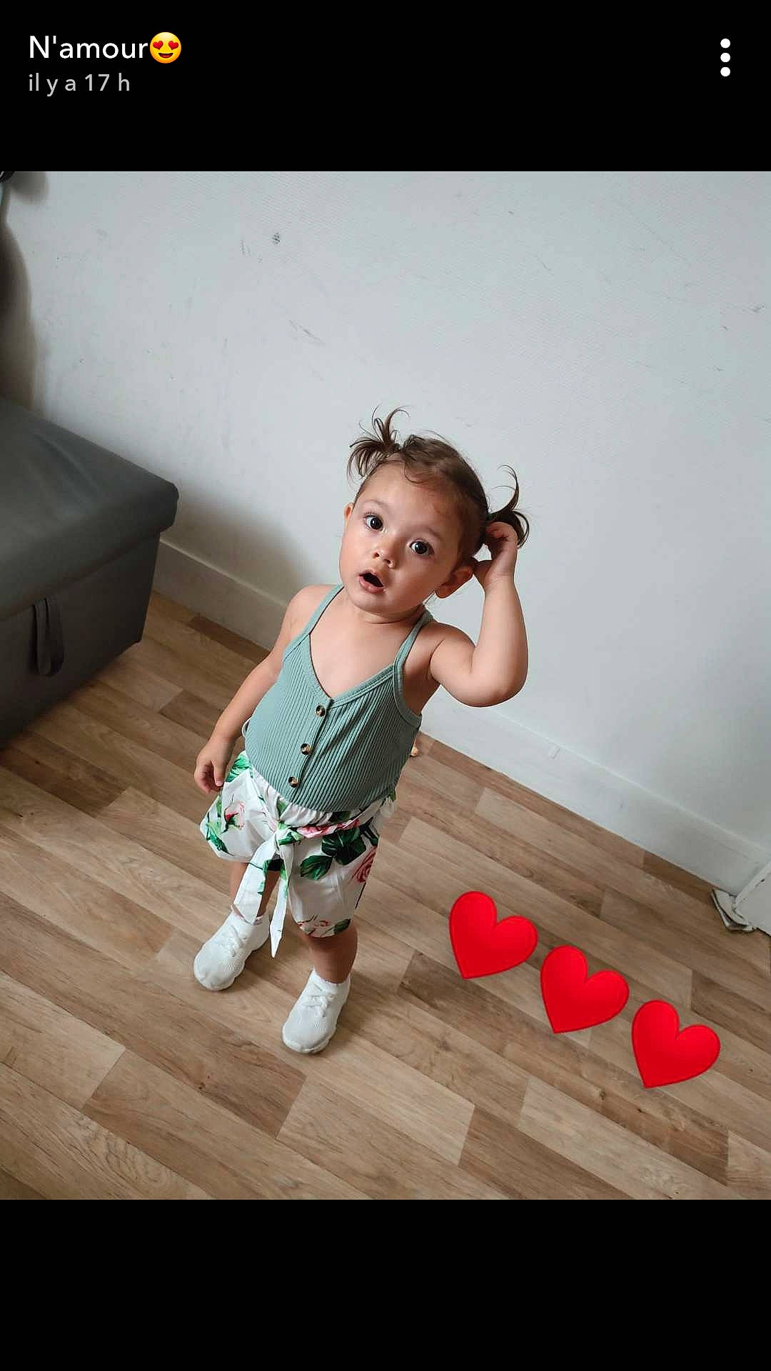Mayzie participe au concours pour gagner de l'argent avec cette photo : baby, baby_toddler_clothing, child, face, flash_photography, flooring, foot, fun, happy, hardwood, human_leg, laminate_flooring, pattern, person, shoulder, sitting, skin, surprise, thigh, toddler