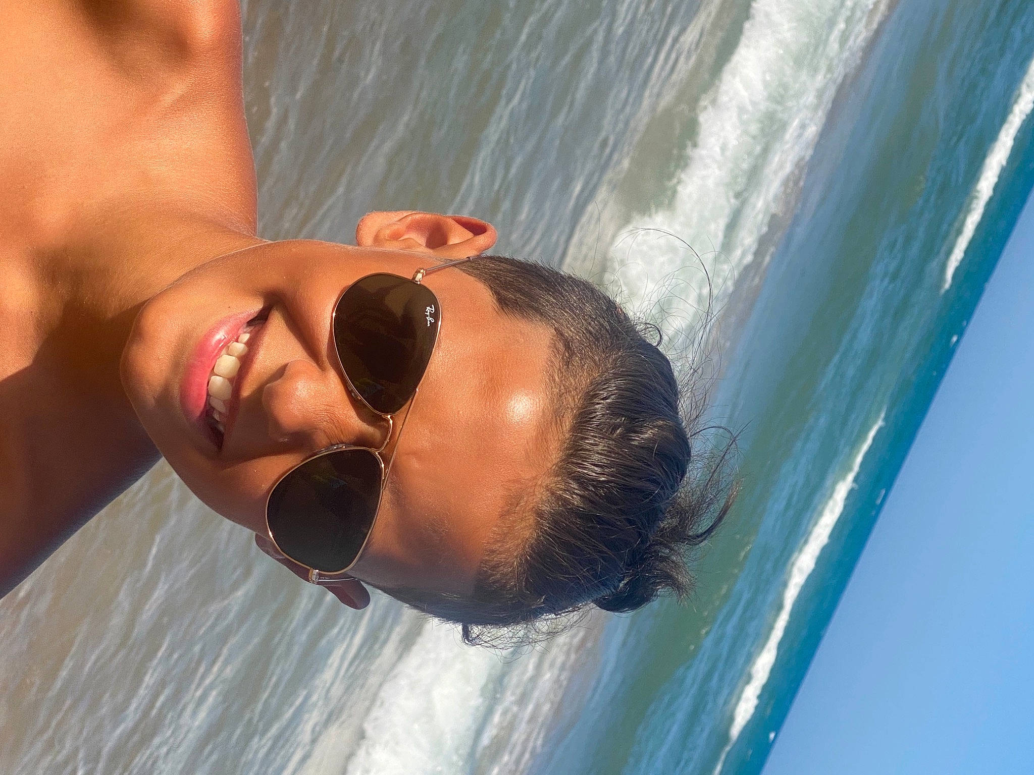 Anas-madine participe au concours pour gagner de l'argent avec cette photo : barechested, bathing, black_hair, chest, child, eyewear, fluid, fun, goggles, happy, joy, leisure, person, recreation, skin, smile, sun_tanning, sunglasses, swimming_pool, swimwear