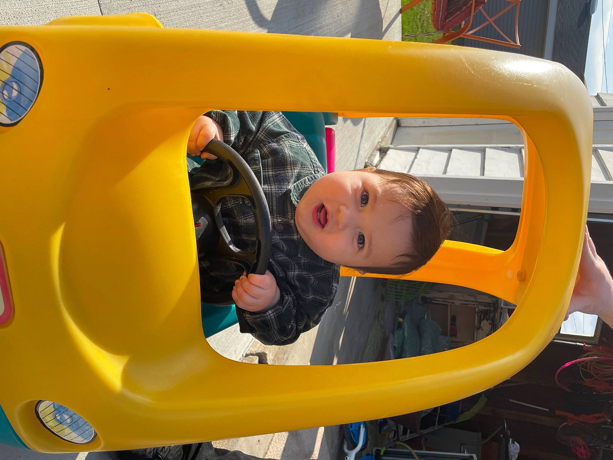 Amaru is registered to the contest to win money with this photo: auto_part, automotive_design, automotive_exterior, automotive_tire, automotive_wheel_system, bumper, classic, fender, fun, gas, hood, leisure, motor_vehicle, person, playground, recreation, tire, toddler, vehicle, vehicle_door